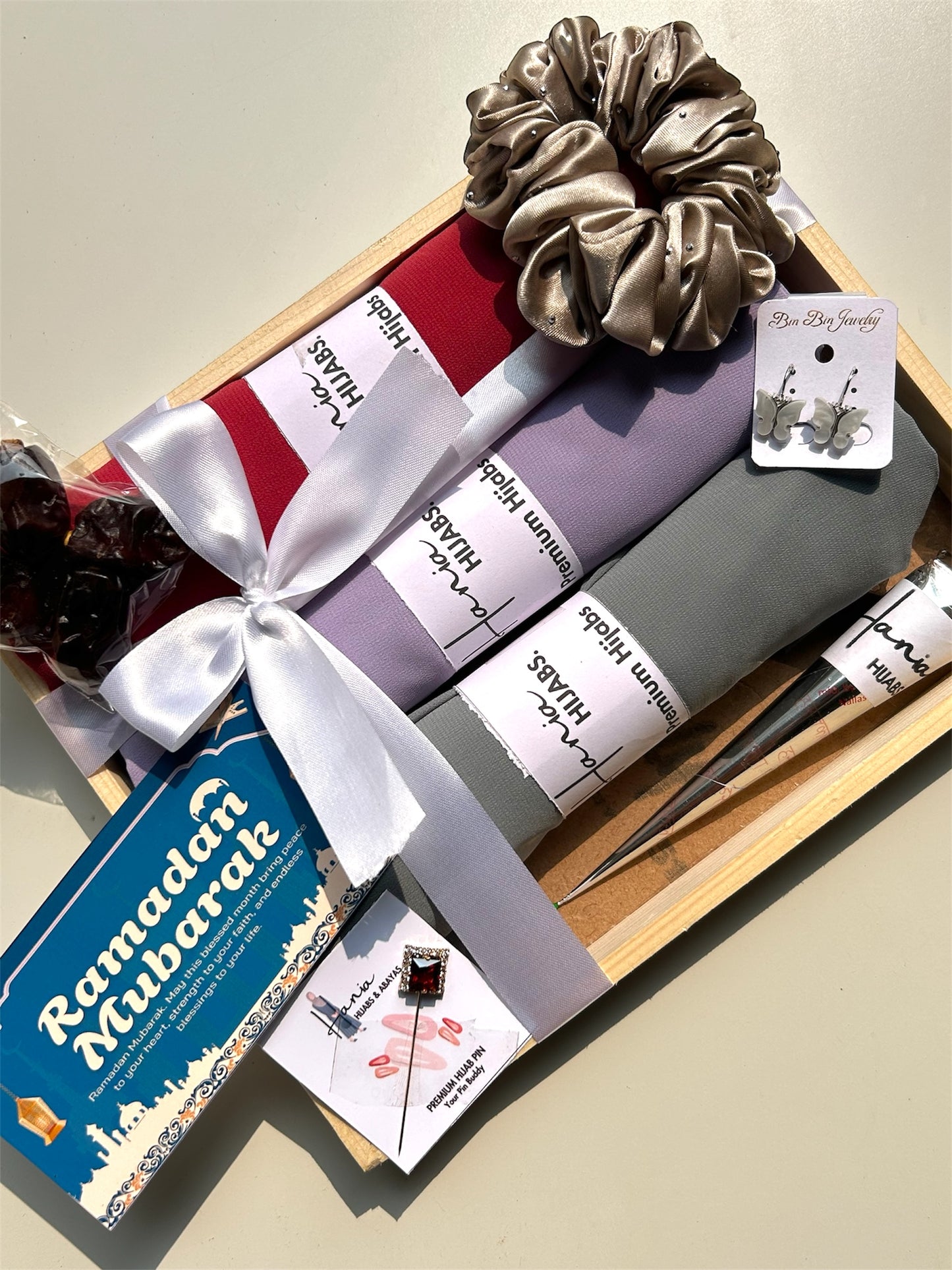 Small  Hijab Hamper